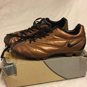 Used RARE Nike Match Mercurial R9 SG 11 Copper